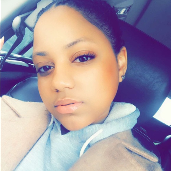 Meet your Posher, Rosmery - Picture 1 of 1